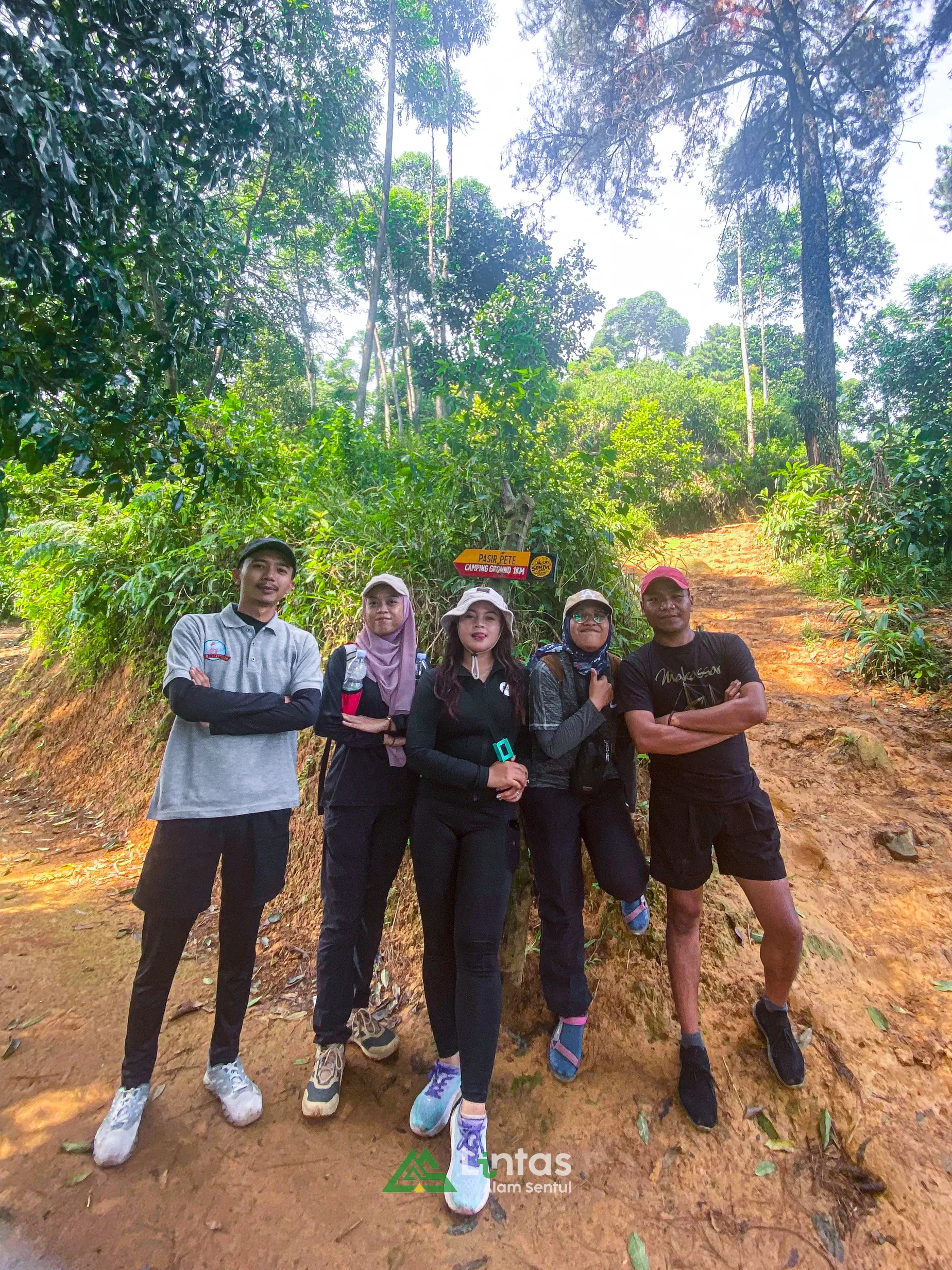 Trekking Bukit Paniisan