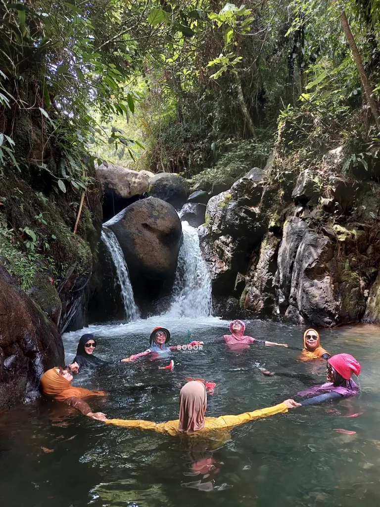 Curug Putri Kencana - Curug Love Sentul - Bogor Juara Trip