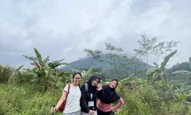 Trekking Curug Cibingbin - Bogor Juara Trip