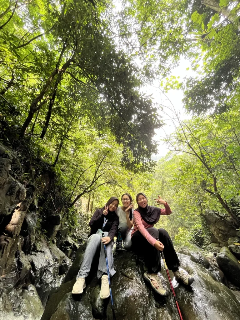 Trekking Curug Cibingbin - Bogor Juara Trip
