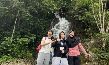Trekking Curug Cibingbin - Bogor Juara Trip