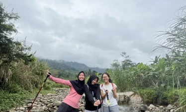 Trekking Curug Cibingbin - Bogor Juara Trip