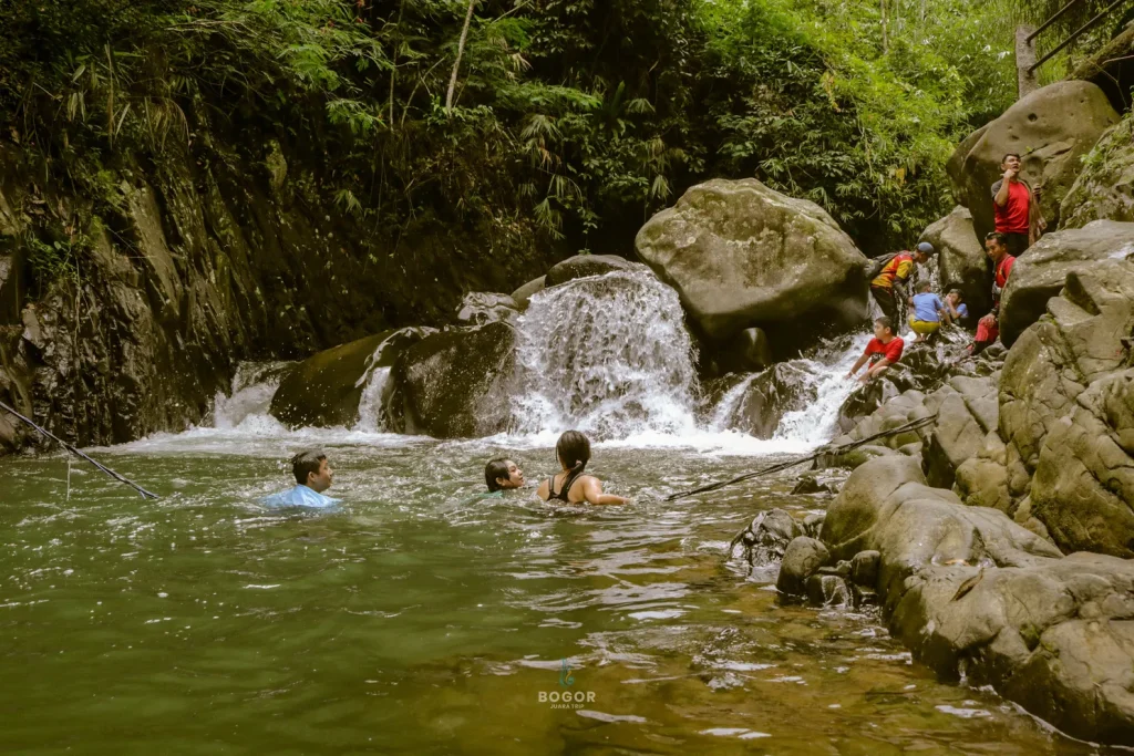 Trekking Curug Leuwi Asih - Bogor Juara Trip