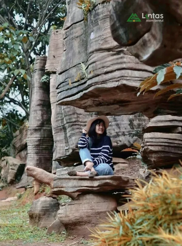 Rute Trekking Goa Garunggan dan Curug Leuwi Asih