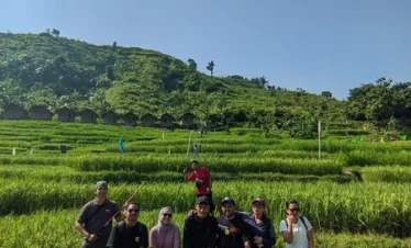Rute Trekking Goa Garunggan dan Curug Leuwi Asih