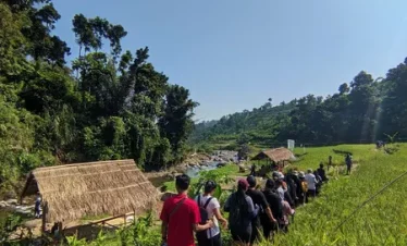 Rute Trekking Goa Garunggan dan Curug Leuwi Asih