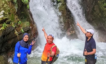 Trekking Curug Ciburial - Curug Hordeng - Bogor Juara Trip
