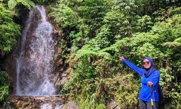 Trekking Curug Ciburial - Curug Hordeng - Bogor Juara Trip