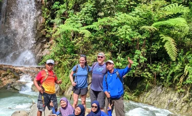Trekking Curug Ciburial - Curug Hordeng - Bogor Juara Trip